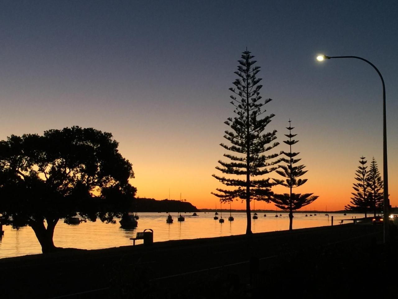 Bucklands Beach Waterfront Motel Auckland Buitenkant foto