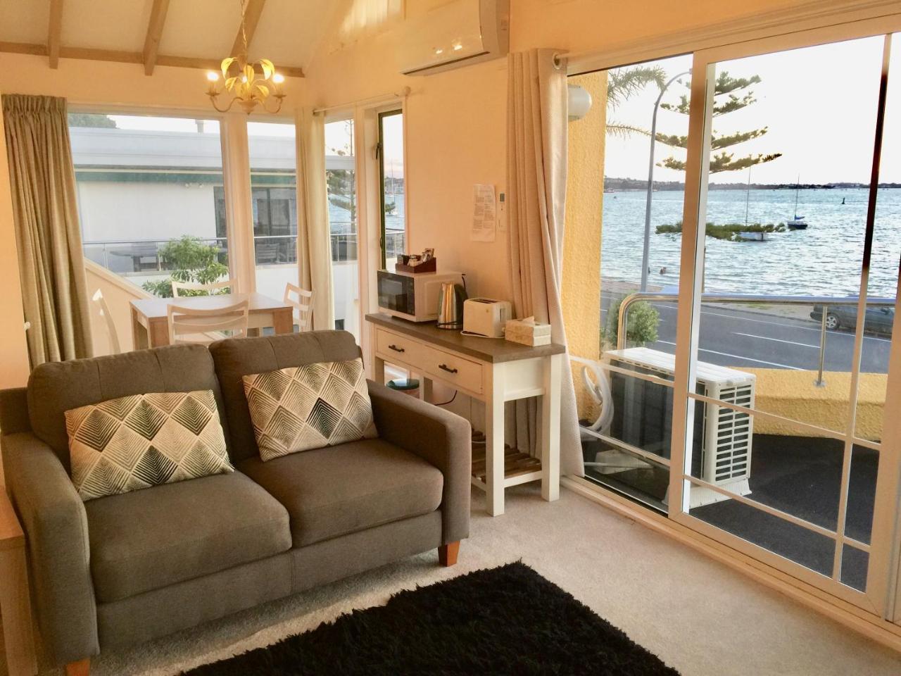 Bucklands Beach Waterfront Motel Auckland Buitenkant foto